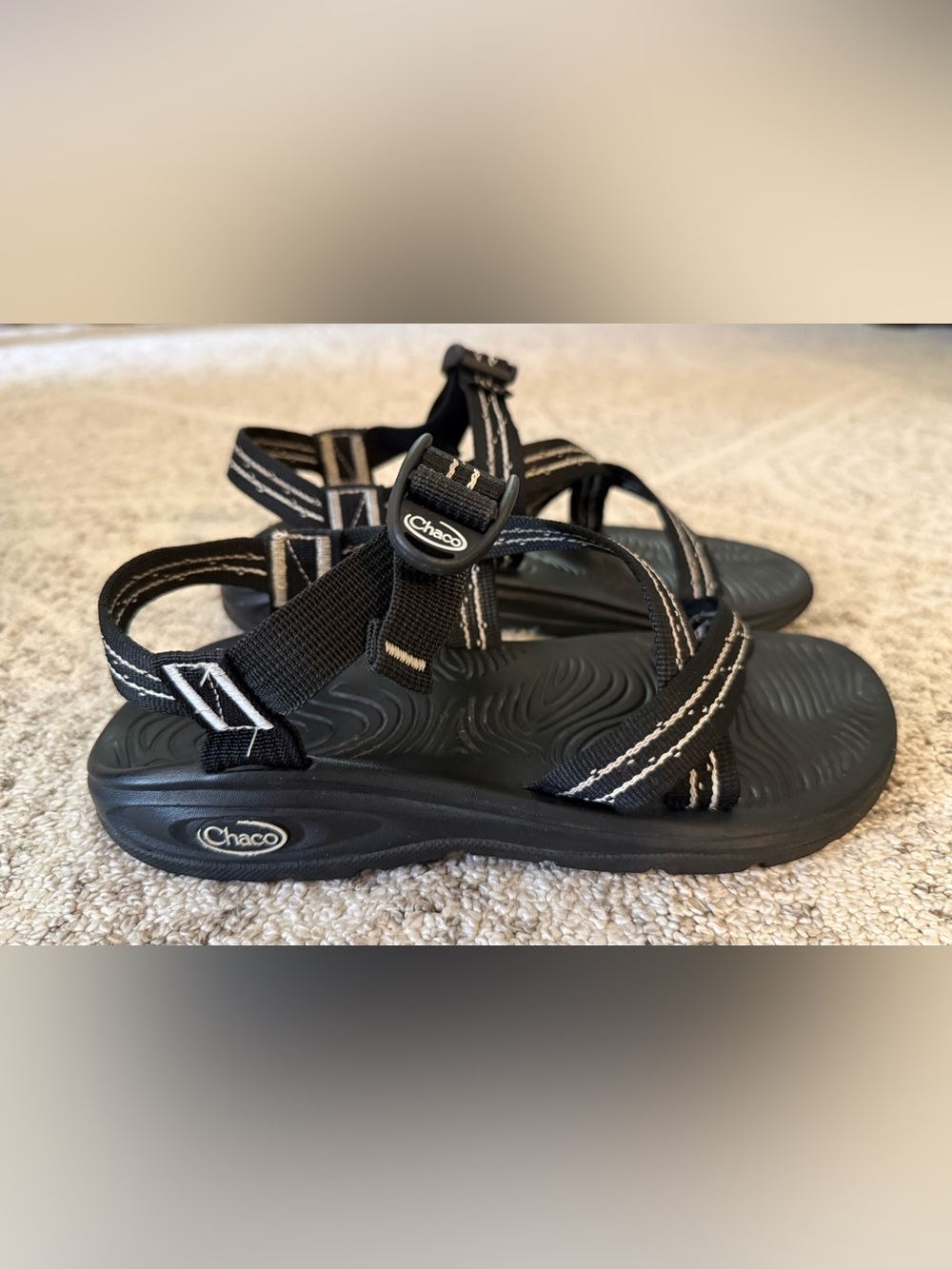 Chaco Black Sandal Women’s Sz 7 - Picture 2 of 5